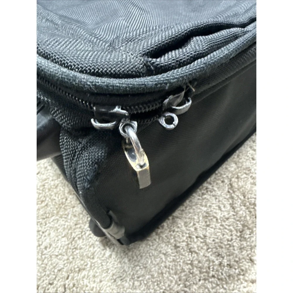 TUMI Suitcase Alpha 22